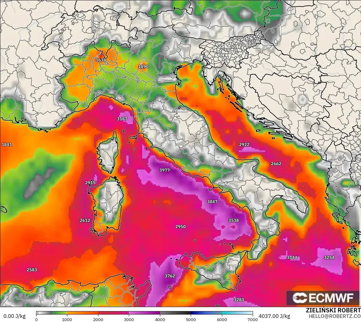ECMWF IFS 0,25° modelo - Itália, CAPE